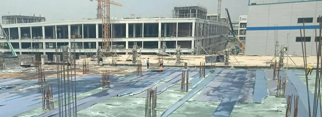 Thi công thảm bảo dưỡng bê tông H220