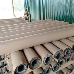 Giấy dầu lót đổ bê tông xi măng